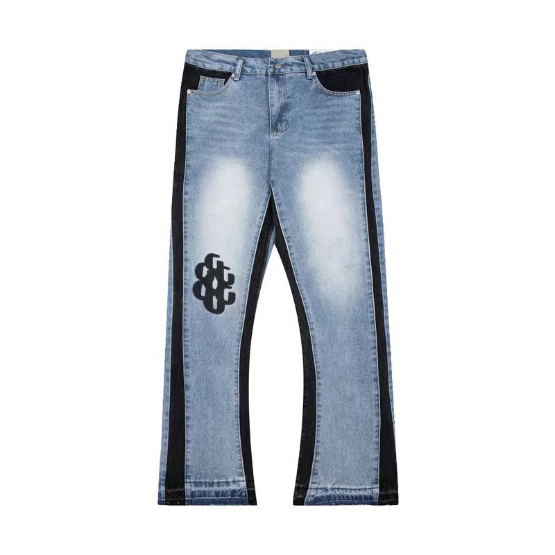 Pantaloni jeans da uomo alla moda di High Street Stilista Pantaloni svasati in denim blu Pantaloni con stampa rivetti giovani Patch jeans bianchi ricamati ragazzi