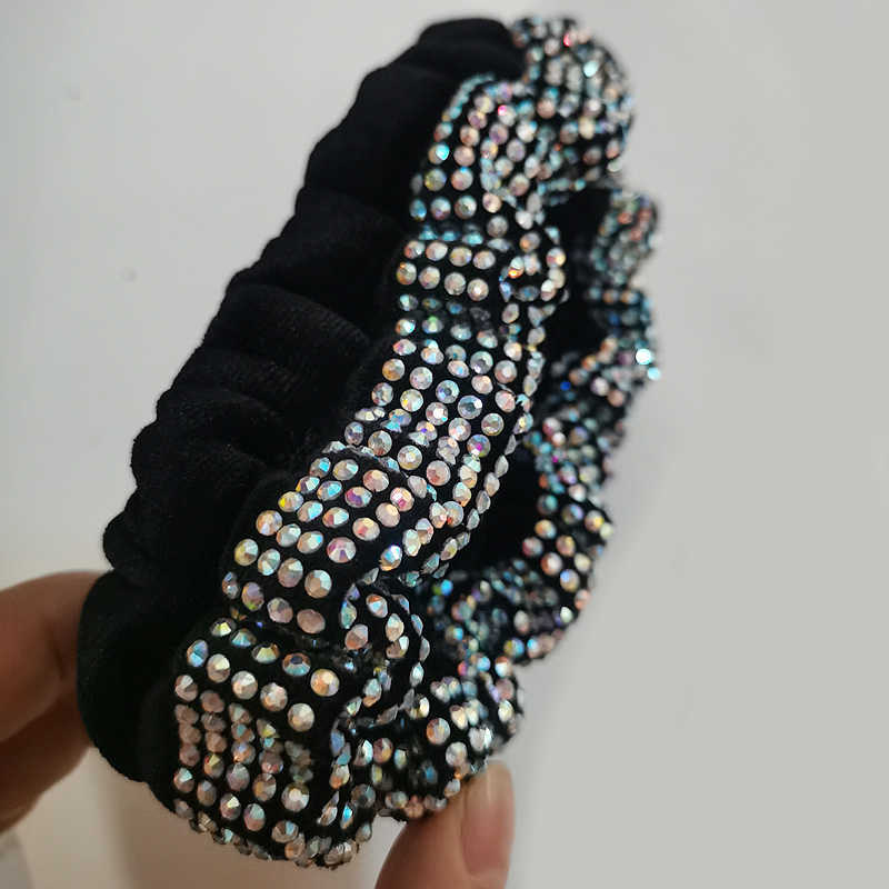 New Bling Diamond Crystal Car Mirror Cover Universal Stretch Rhinestone Auto Interior Rearview Mirror Case Decor Accessories Women