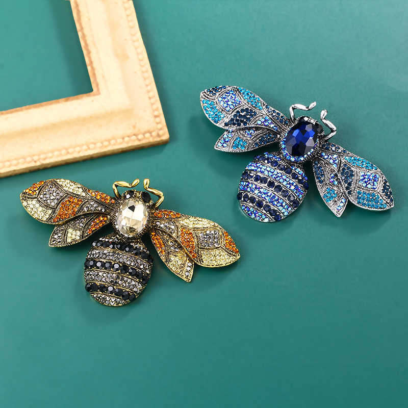 Broches Broches WEIMANJINGDIAN Nouvelle Arrivée Antique Plaqué Or Grand Cristal Bourdon Insecte Décoration Bijoux Coffre G230529