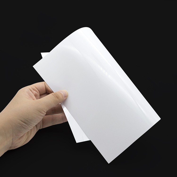 Film d'emballage de bobine de blister de feuille de plastique de feuille blanche de PVC