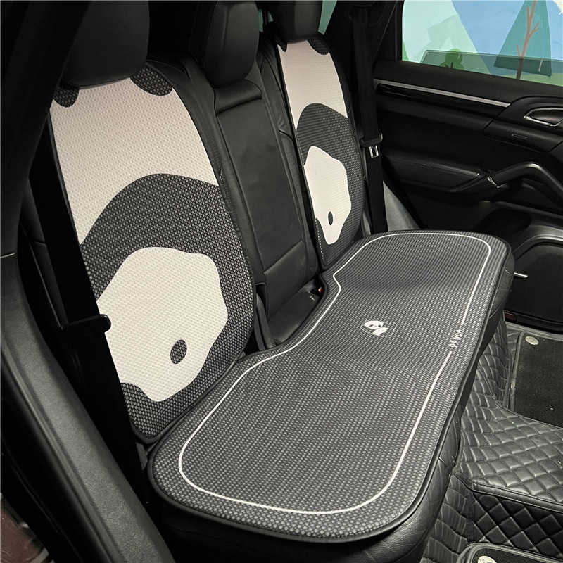 Ny söt Summer Cartoon Panda Universal Car Seat Cushion Breathe Ice Silk Mats Four Seasons använder Auto Seat Cover Car Accessories