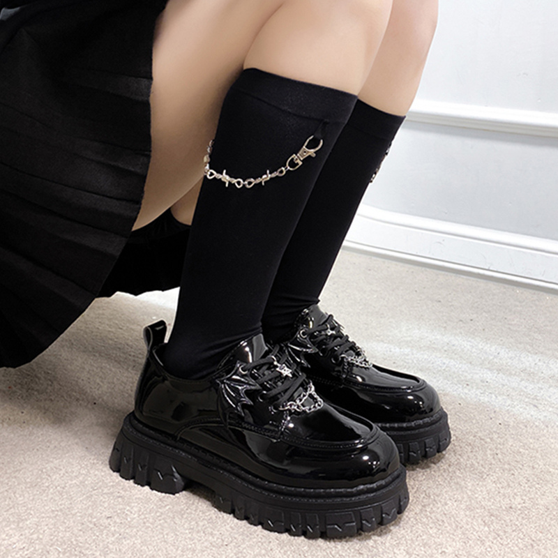 Metallkedjeplattform Lolita Gothic Shoes Woman 2023 Spring College Style Patent Leather Pumps Women Japan School Uniform Shoes