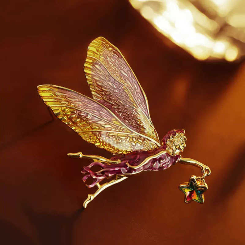 Alfinetes broches femininos simples cristal adorável borboleta luxo amarelo ouro zircão liga animal esmalte broche de segurança G230529