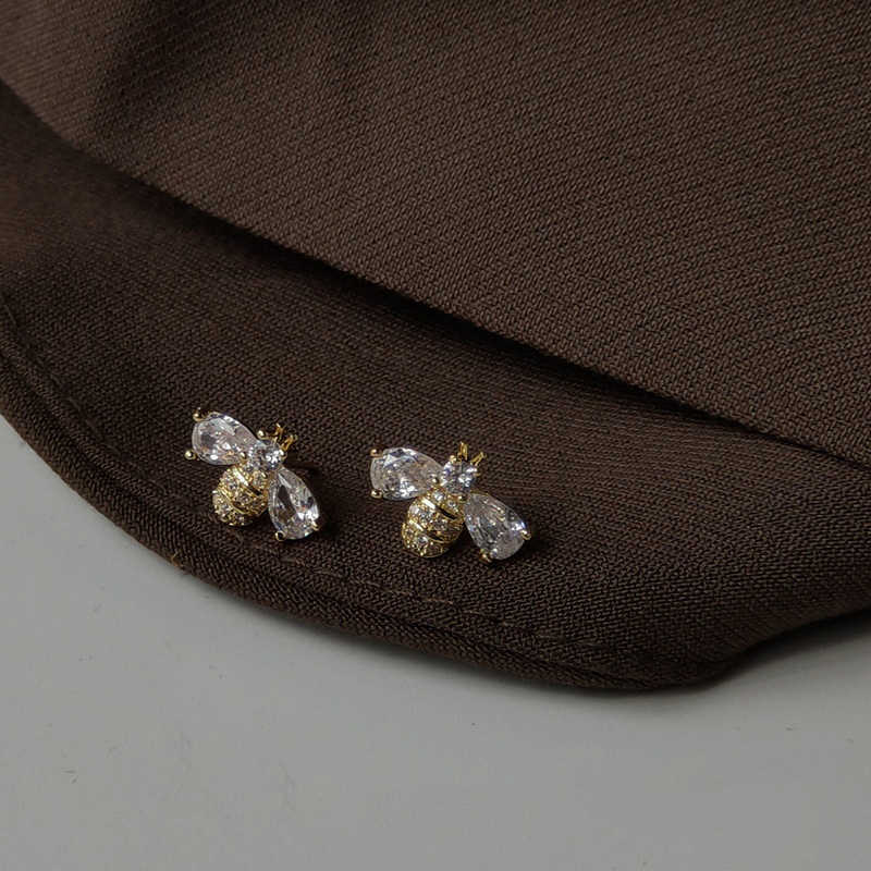 Stud Fashion Temperature Cubic Zirconia Insect Bee Female Exquisite Animal Crystal Earrings Jewelry Blinks Wholesale G230602