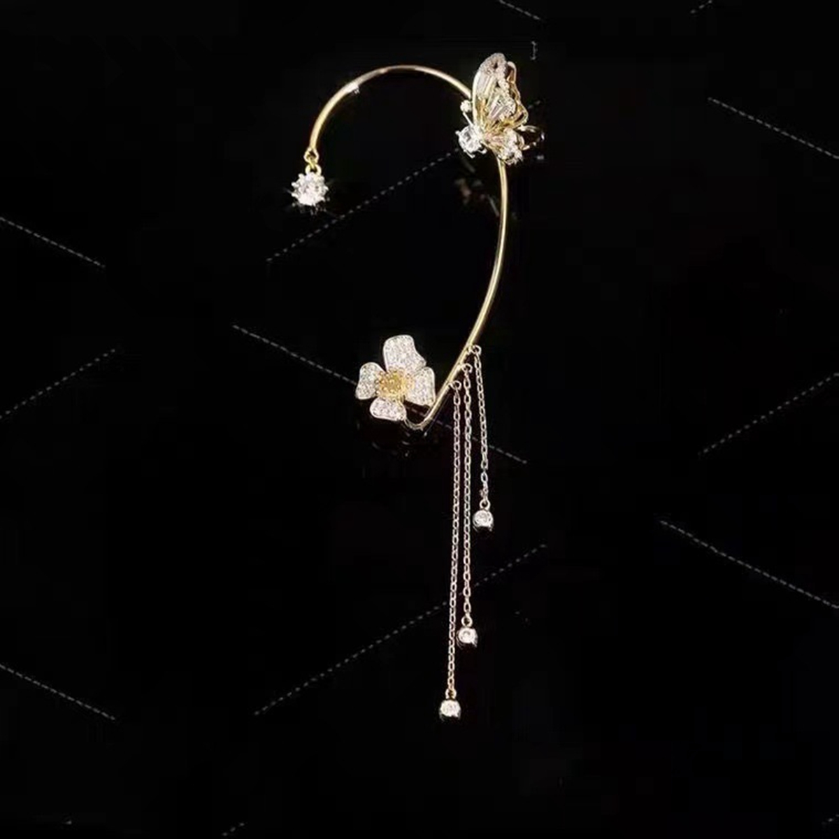 New Minimalist Fashionable Rhinestone Butterfly Flowers Lady No Ear Hole Tassel Earhook