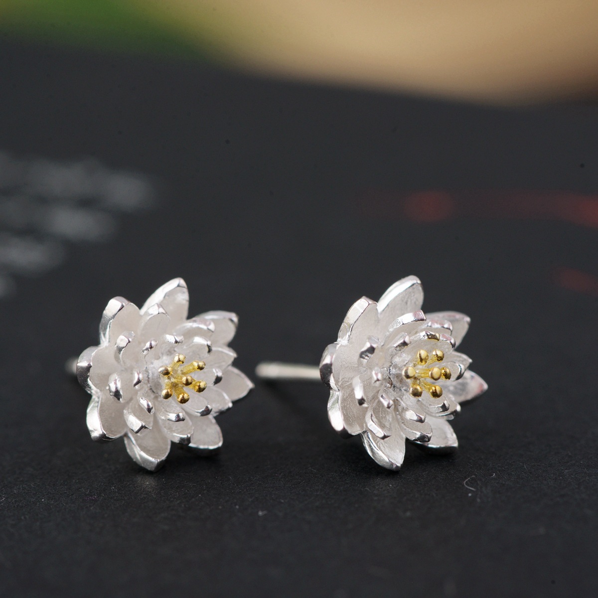 Designer stud earrings s925 sterling silver stud earrings fashion color separation lotus personality flower earrings women's jewelry luxury earrings