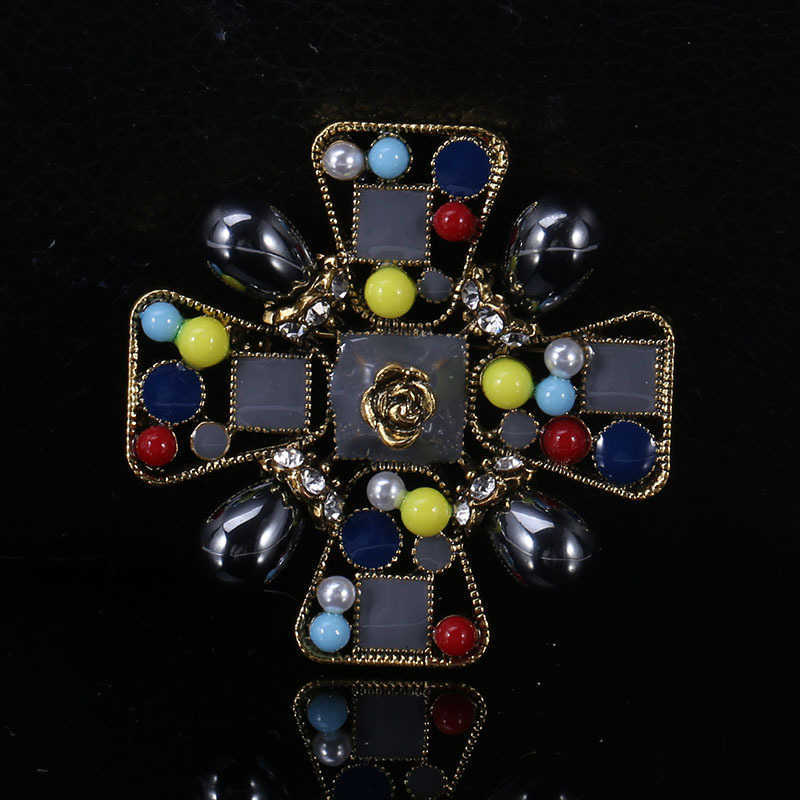 Pins Brooches Women's fashion retro flower Luxury silver alloy enamel round plant brooch safety pin G230529