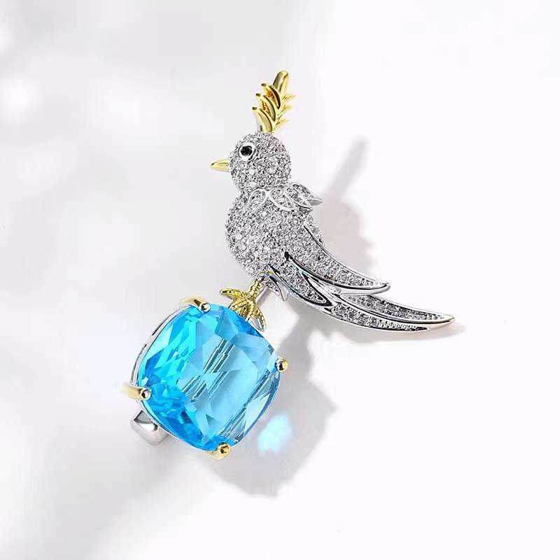 Pins Broches vrouwen eenvoudige blauwe kristal vogel luxe vrouwen goud zilver zirkoon legering dier broche veiligheidsspeld G230529