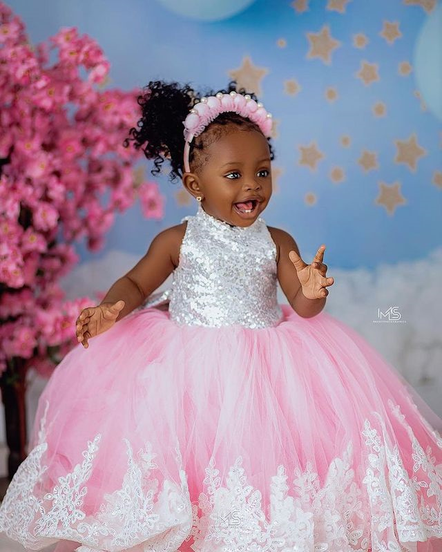 2023 Pink Lace Flower Girl Dresses Ball Gown Tulle Sequined Tutu Lilttle Kids Birthday Pageant Weddding Gowns ZJ5165