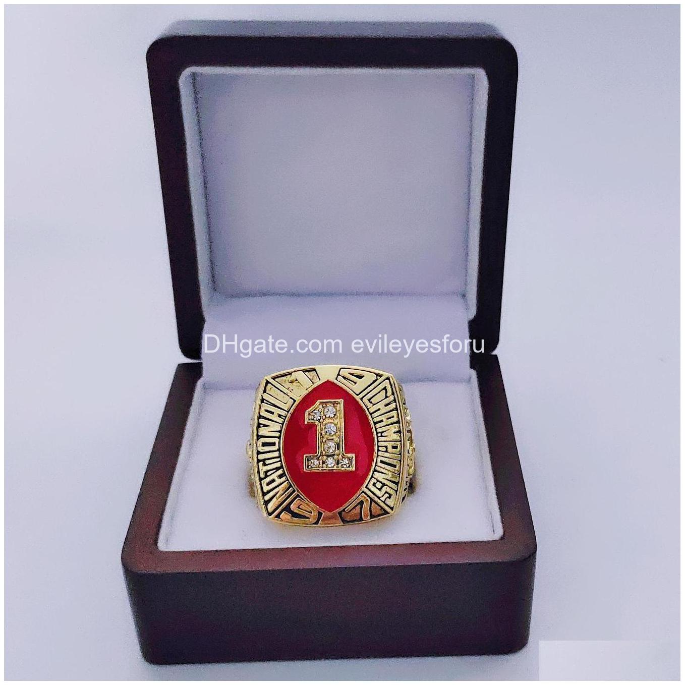 Cluster-Ringe Großhandel 1983 Championship Ring Modegeschenke von Fans und Freunden Ledertaschenteile Zubehör Drop Delivery Jewelr Dh3L5