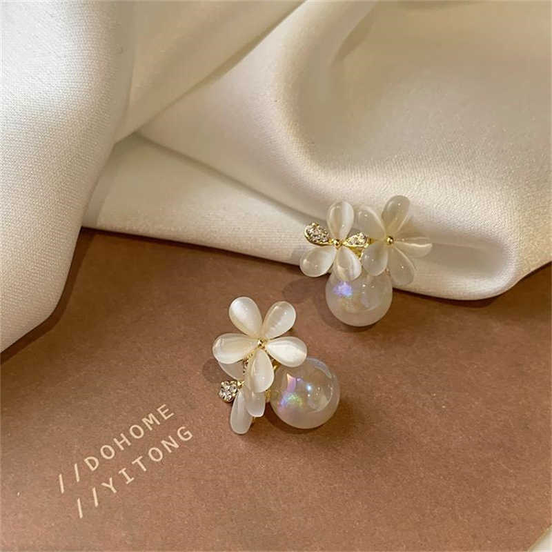 Stud New Korean Elegant Pewter Pearl Women's Fashion Shiny Zircon Crystal Earrings Wedding Jewelry Gift G230602