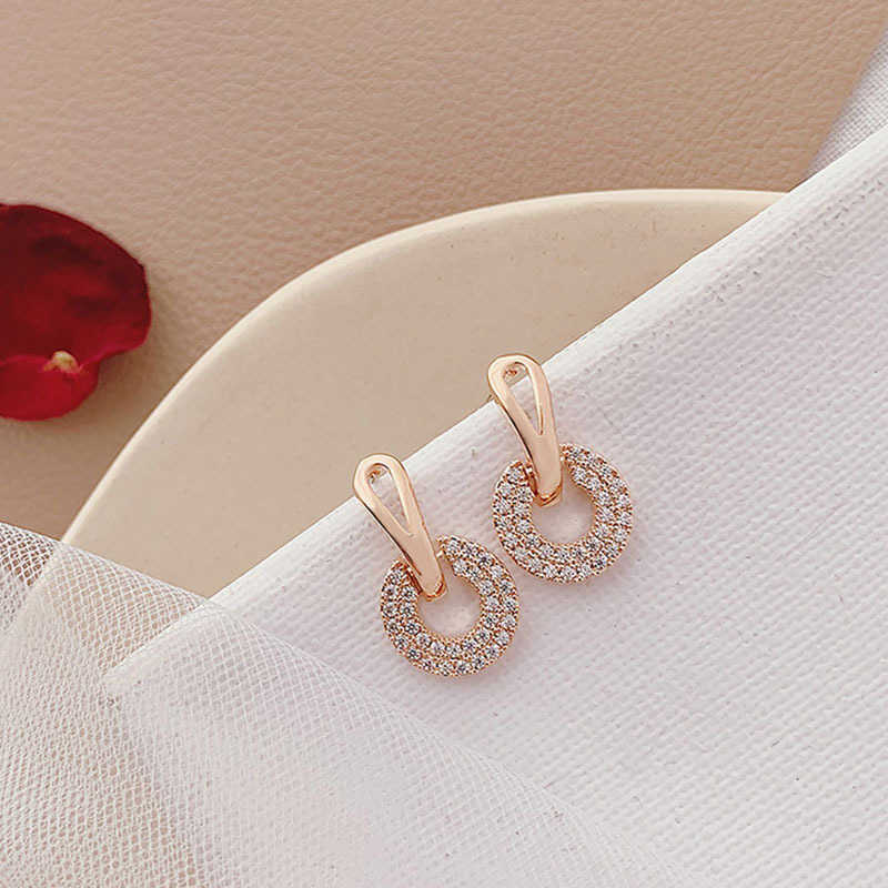 Nouveau charmant Zircon incrusté géométrique en or Rose adapté aux femmes élégantes boucles d'oreilles à tige de température bijoux de mode G230602