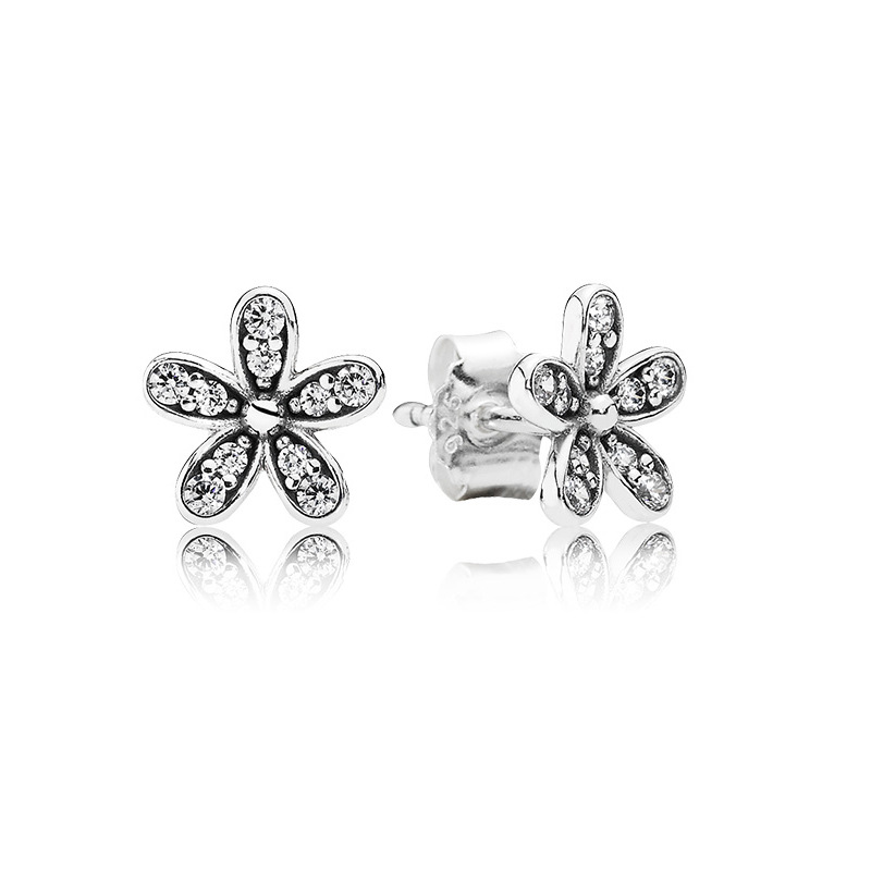 Boucles d'oreilles en argent 925 Fit Pandora Magnolia Daisy Flower Series Boucles d'oreilles avec quatre feuilles d'herbe Chrysanthème Tempérament Boucles d'oreilles Style Fashion Fine Boucles d'oreilles Bijoux