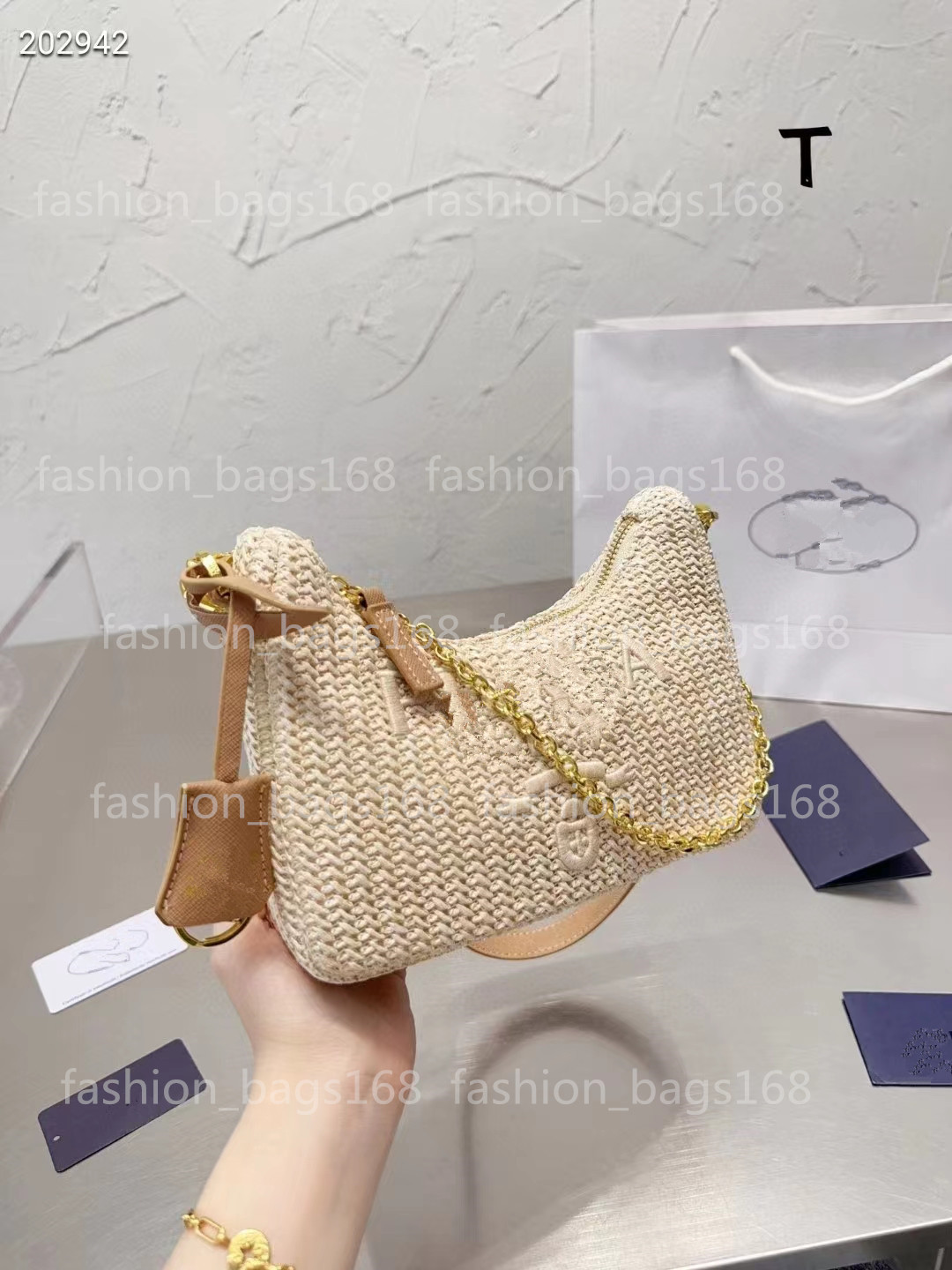 Kadın Straw Bagsdesigner Crossbody Naylon Omuz Çantaları Hobos Çanta Zinciri Çantalar Tasarımcı Crossbody Bagetler Lady Küçük Toox