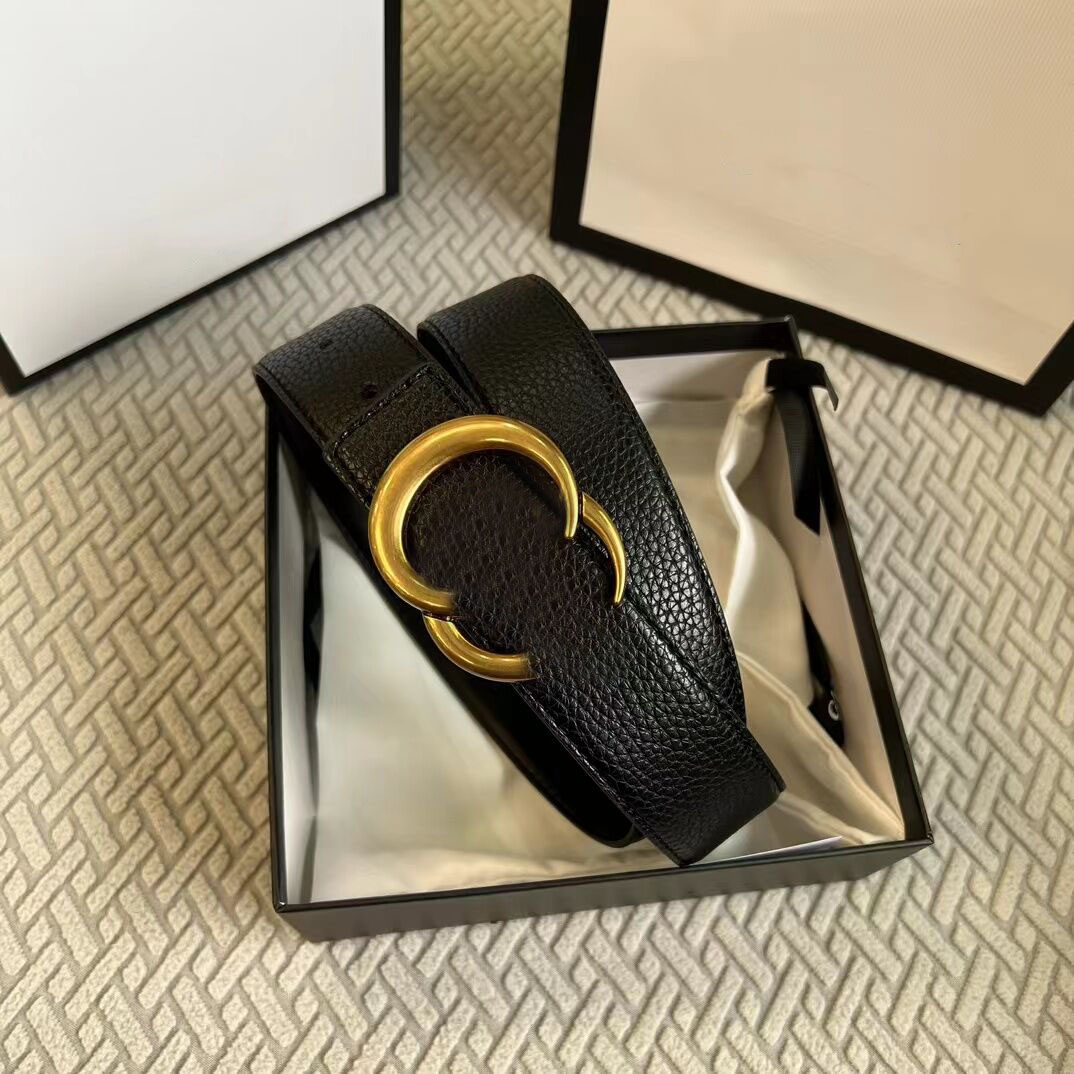 Cintura in pelle di design classico da uomo alla moda, da uomo, casual, di lusso, con scritta liscia, cintura di design con fibbia