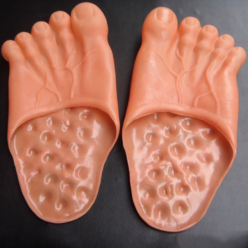 Giant Slippers Funny Fun Creative Mens and Womens Five-finger Toes Big Feet Spoof Barefoot Skin Barefoot Five-finger Slippers.