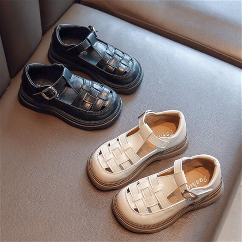 Nuovi sandali bambini Moda Baotou Scarpe in pelle Ragazzi Ragazze Sneakers Sandalo Scarpe con suola morbida Scarpe estive bambini