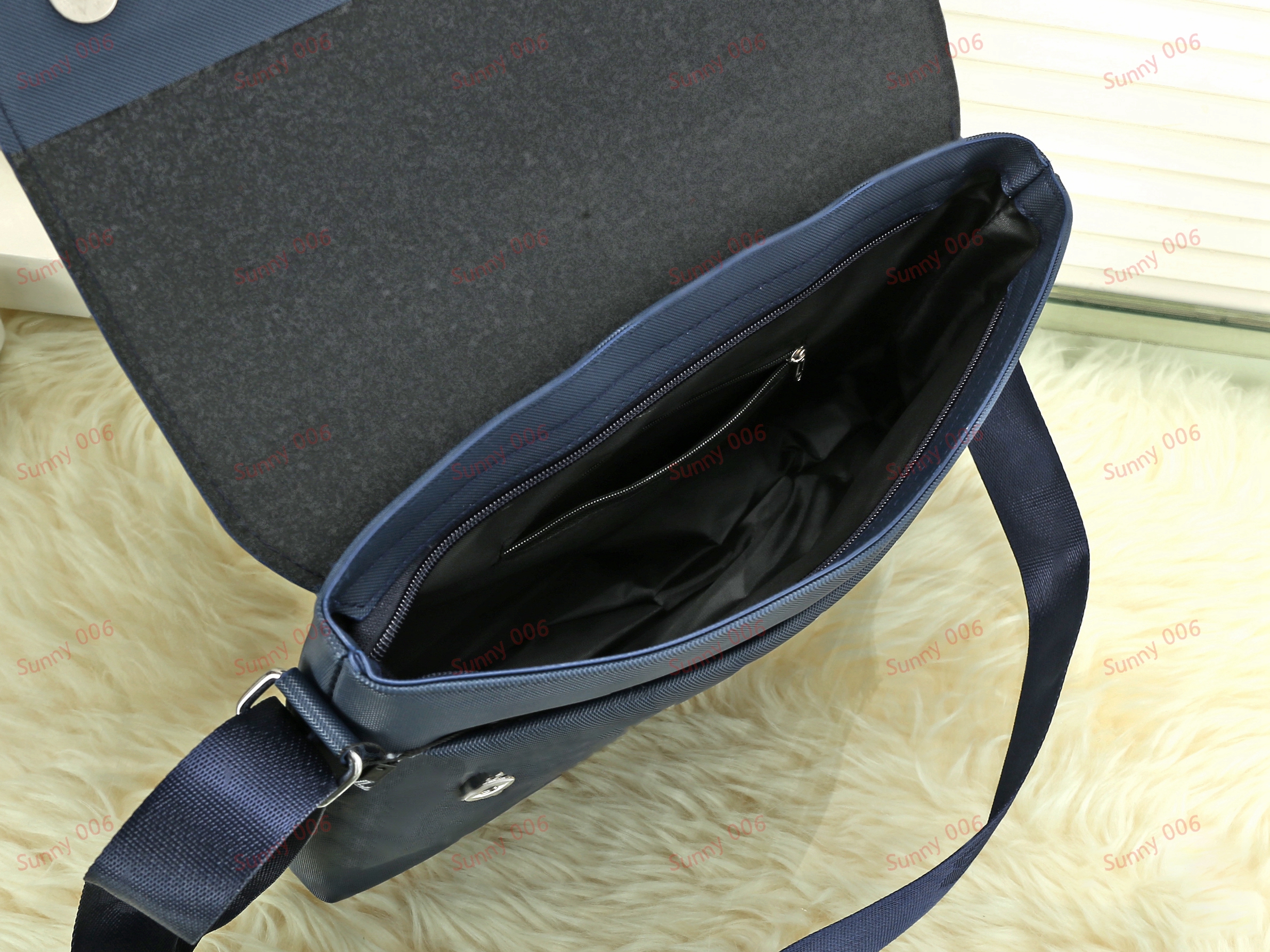 Schwarze, königsblaue Designer-Schultertasche mit Buchstaben-Twill-Muster, kleiner Kartenhalter, Zubehör, Luxus-Business-Paket, Größen 34 x 6 x 24 cm