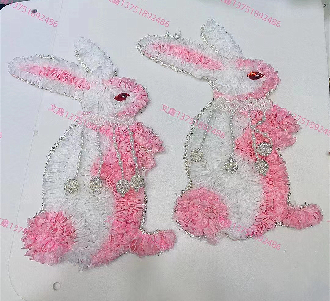 /pack Fashion Embroidered rabbit sewing patch decorative clothing accessories wholesale manufacturers