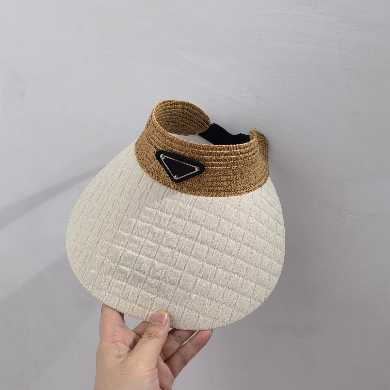 Luxuriöse Designer-Ballkappe für Damen, Sommer, Urlaub, Reisen, Dating-Hut, Sonnenschutz, atmungsaktiv, Dreieck-Buchstabendruck, 3 Farben, Casquette