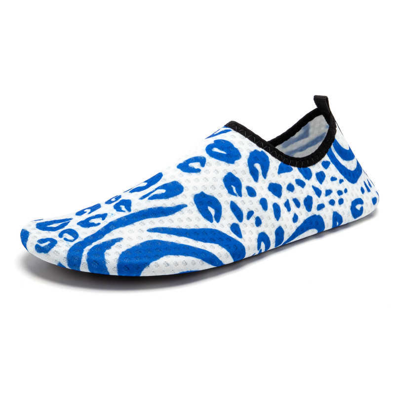 Scarpe da acqua Calzini Aqua Quick Dry da donna Barefoot Beach Swimming Pool Lake Surfing P230603