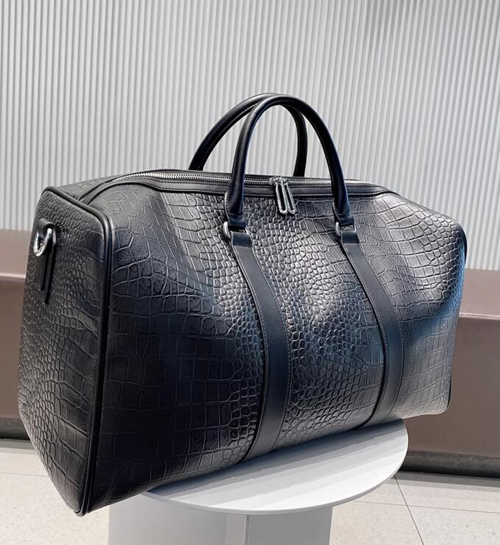 Duffel Bags Women's bag men's Highest quality Fashion duffel Handbags Luxurys with shoulder straps284M