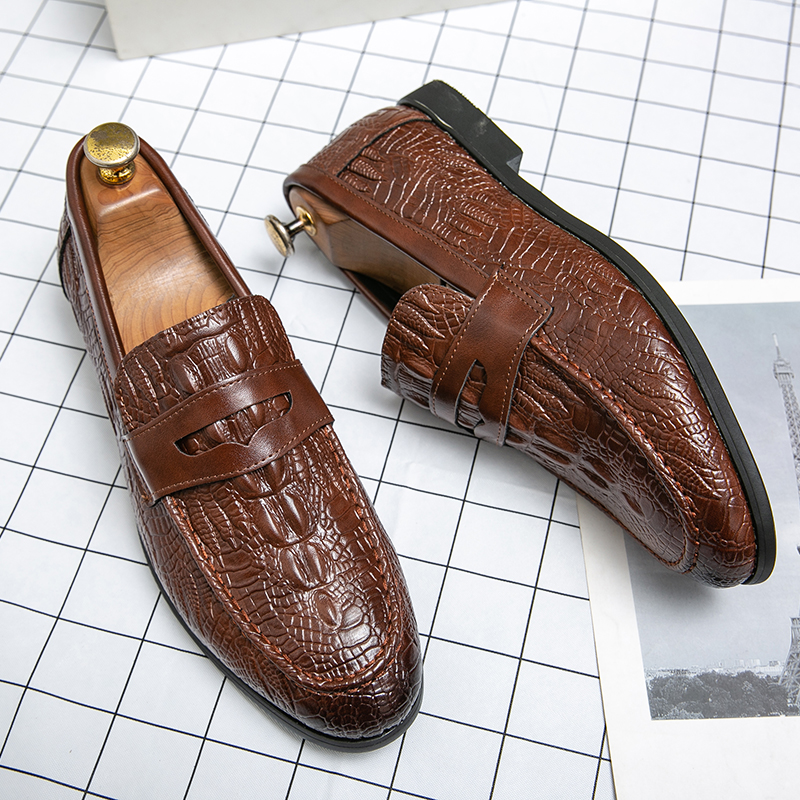 Sapatos de couro masculinos com estampa de crocodilo de marca de luxo novos sapatos masculinos tendência da moda cor sólida mocassins PU sapatos de escritório profissionais confortáveis antiderrapantes sapatos Oxford