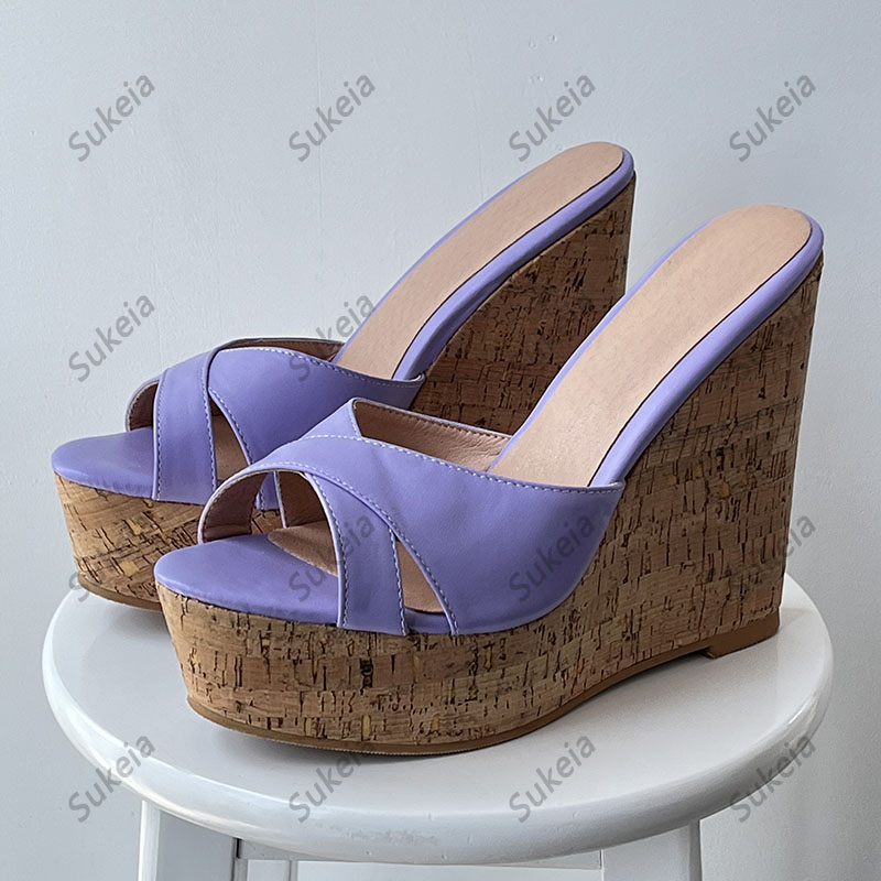 Sukeia Damen-Plateau-Pantoletten-Sandalen zum Hineinschlüpfen, Keilabsatz, runde Zehenpartie, hübsche violette Partyschuhe, Damen, US-Größe 5–20