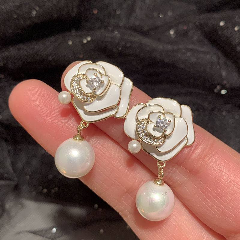 Beautiful rose flower elegant pearl drop pendant stud earrings for women new trendy fashion luxury designer sparkle zirconia diamond earring jewelry silver post