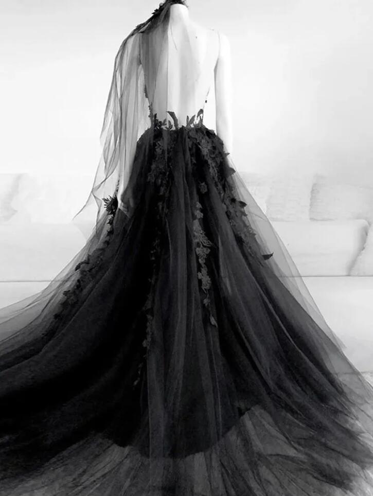 Black Gothic Wedding Dresses vintage fairy tale Bridal Gown vestidos de novia 3D Floral Applique Side High Slit