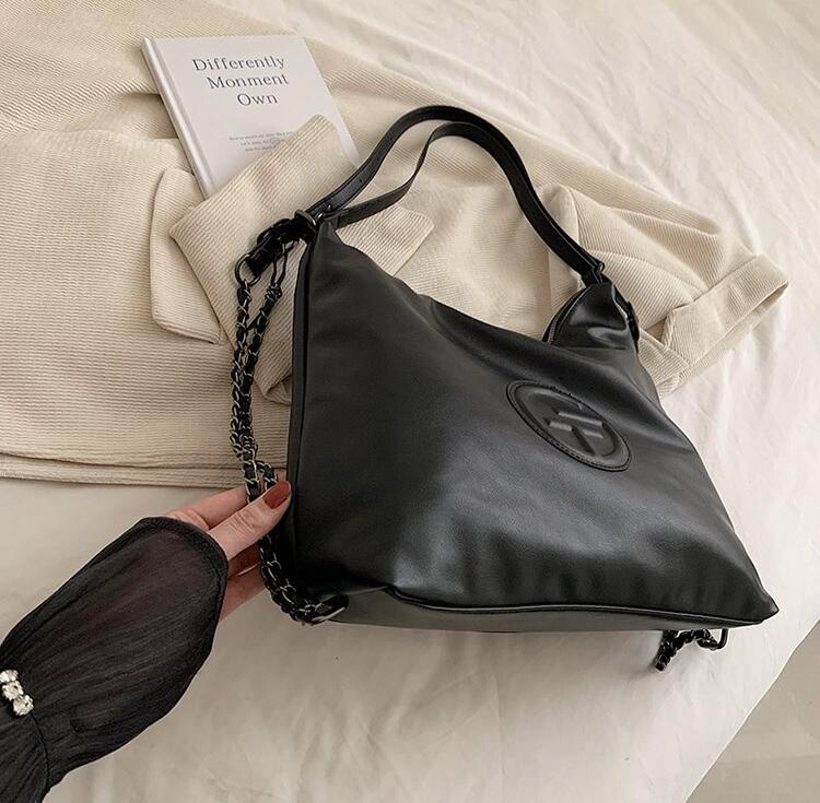 1708m kvinnor Luxurys designers väskor crossbody högkvalitativa handväskor kvinnors pursar axel shopping totes väska