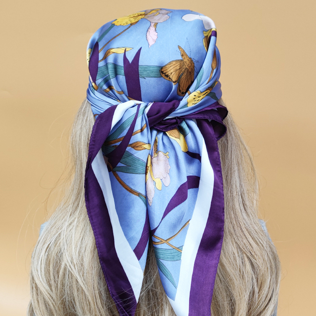 Four Seasons Style Kerchief Sunscreen Square Headscarf Luxury 70x70cm Silk Hijab Populära Women Beach Scarves