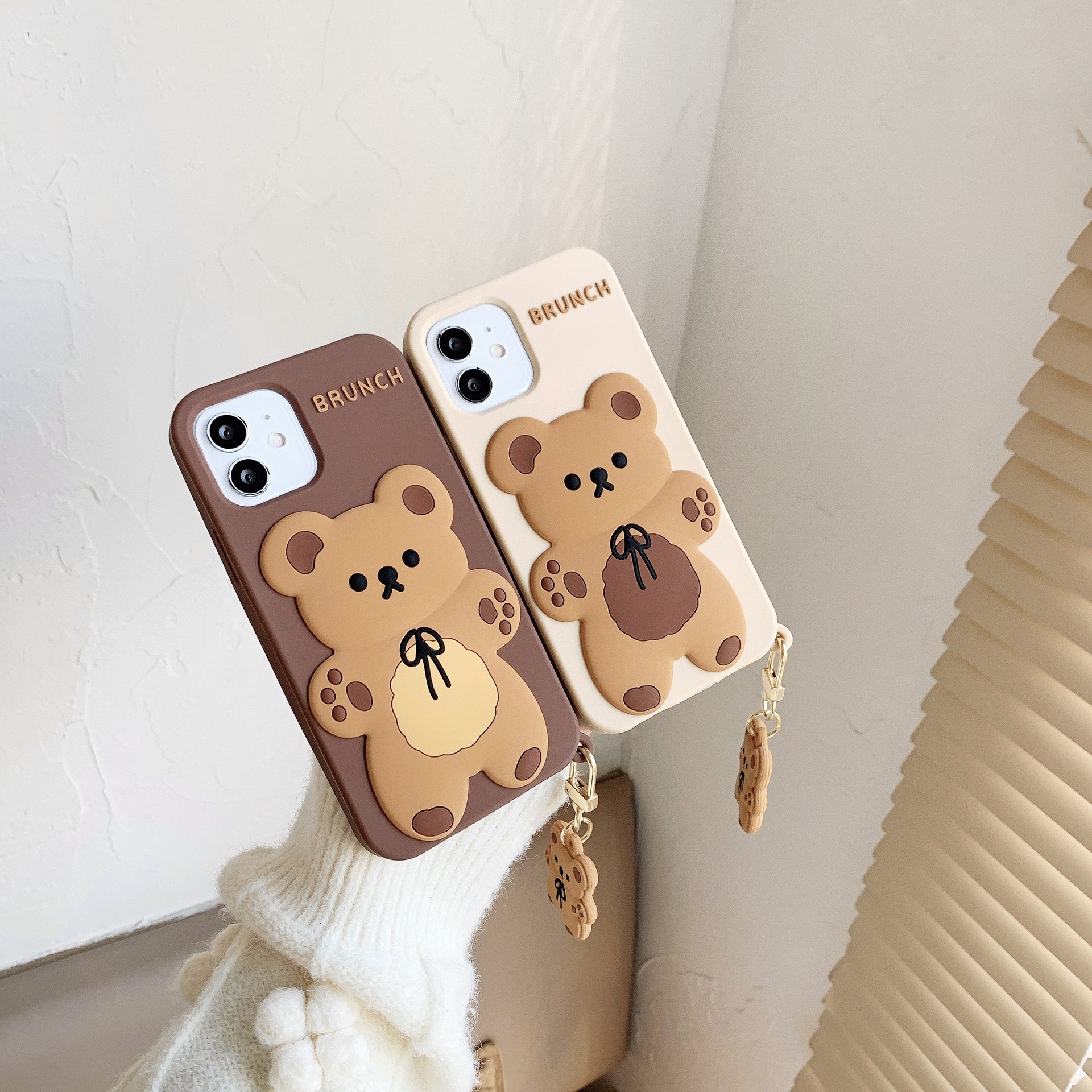 DHL libero all'ingrosso Cartoon Cute 3D Bear Doll Pendant Cover in silicone di alta qualità Iphone 14 13 12Mini 11 pro max Phone Case