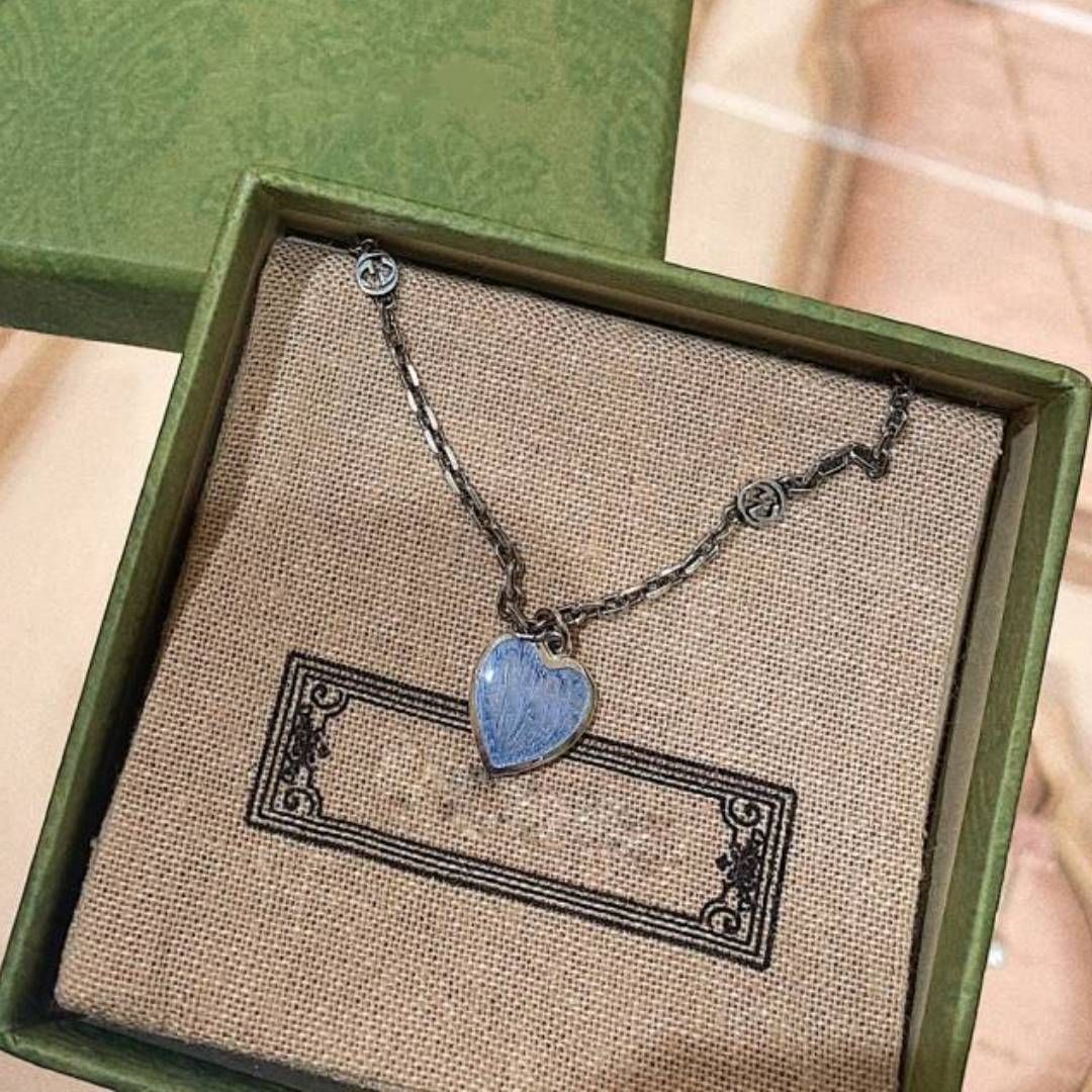 Vendita all'ingrosso calda Collana di cuore di amore di lusso coppia di gioielli in oro con ciondolo a catena in acciaio femminile sul regalo al collo accessori fidanzata all'ingrosso di alta qualità