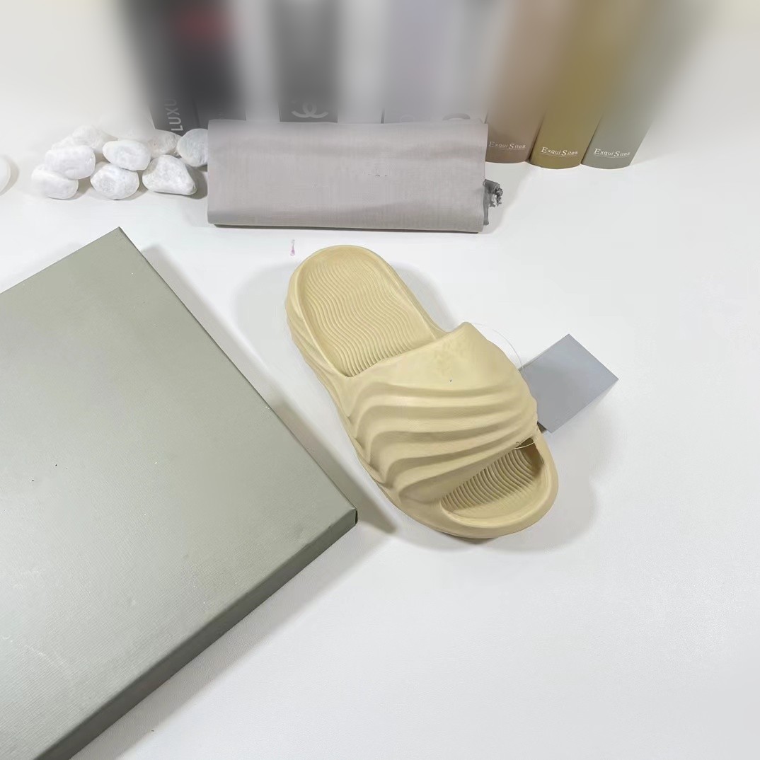 Platform Tasarımcı Sıkıcı Lüks Sandles Slaytlar Havuz Yastığı Konforu Slaytlar Platformlar Kadın Banyo Terlikleri Sandal Sessiz Anti Slipslippers