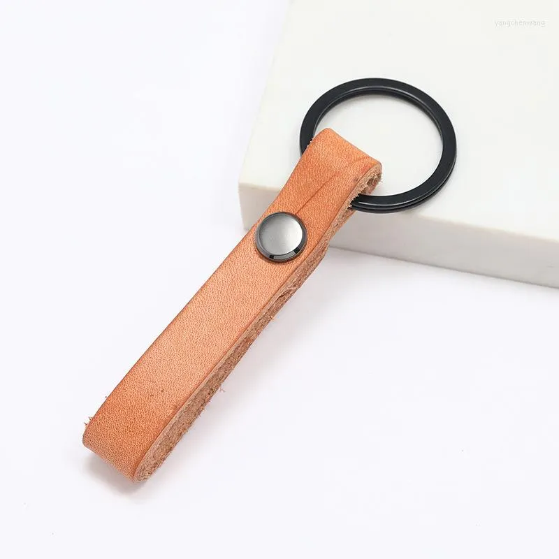 Keychains Handmade Leather Car Key Chain Personalized Wristband Ring Retro Men's Pendant Keychain Accessories Lanyard For Keys