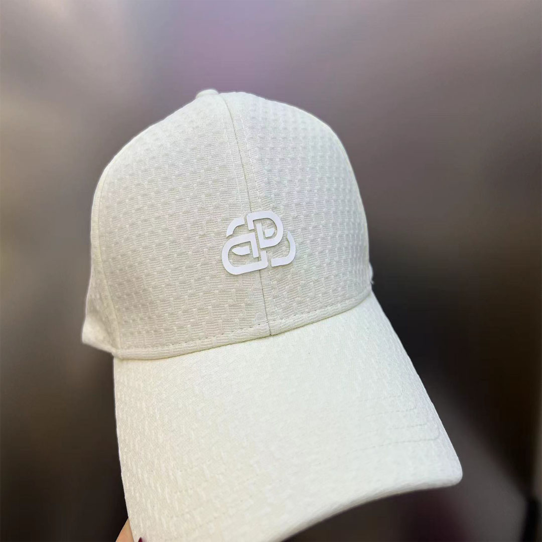 Para letnie oddychająca designerska czapka moda na sporty na świeżym powietrzu Wzór wysunięcia Ochrona przeciwsłoneczna i sunshade 3 kolory Casquette