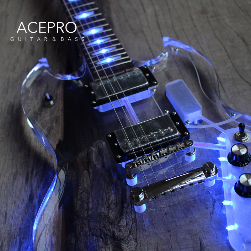 Acepro Blue LEDS Light Electric Guitar Acrylic Body Crystal Guitarra Transparent PickGuard Chrome Hårdvara Hög kvalitet