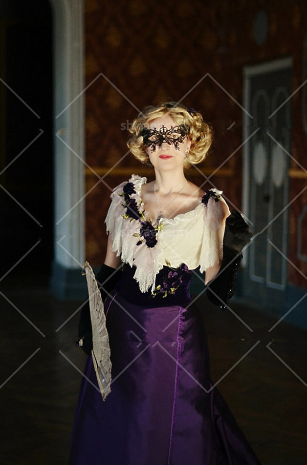 Lila viktorianische Ballkleider im Stil der 1890er Jahre, Vintage-Halloween-Cosplay-Partykleider, Edwardianische Abendgarderobe, vergoldetes Zeitalter