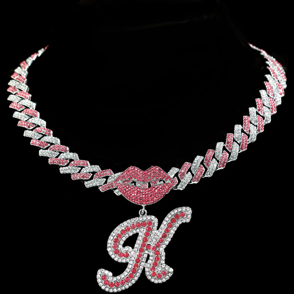 Anhänger-Halsketten, trendige rosa kubanische Kette, mikrogepflasterter Mund, kursiver Buchstabe-Anhänger-Halskette, 14 mm Zinken-kubanische Halskette, Schmuck, Geschenke 230609