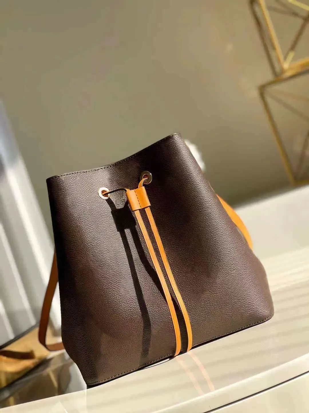 Borse da donna di alta qualità Borsa in vera pelle di lusso Borsa del progettista di marca Borsa diagonale a spalla singola in vitello M44028