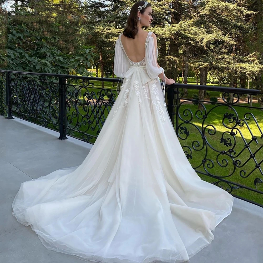 Délicat Dentelle Appliqued Col En V Plus La Taille Une Ligne Robes De Mariée Avec 3/4 Manches Longues Tulles Romantique Boho Jardin Robes De Mariée Sexy U Dos Nu Robes De Mariee CL2434