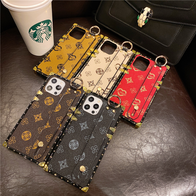 Luxury Flower Print Square Plating Wristband Vogue Phone Case för iPhone 14 13 12 11 Pro Max Samsung Galaxy S23 Ultra S22 Plus S21 S20 Retro Geometric Leather Back Cover Cover
