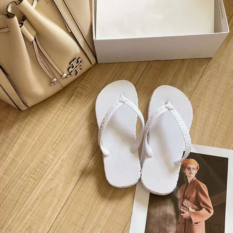 Женщины моды летние тапочки сандалии модный Луби Flip Donna Flat Hotel Slides Италия нежные ПВХ-резиновые дизайнерские дизайнер