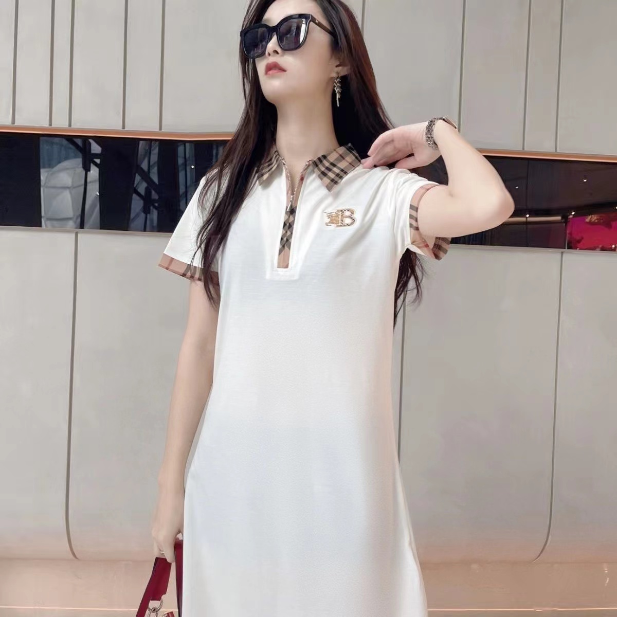 ポロプラスサイズのドレス女性の新しい夏の半袖プレイズ格子形カラーブロックTシャツポロカラースカートS-2xl