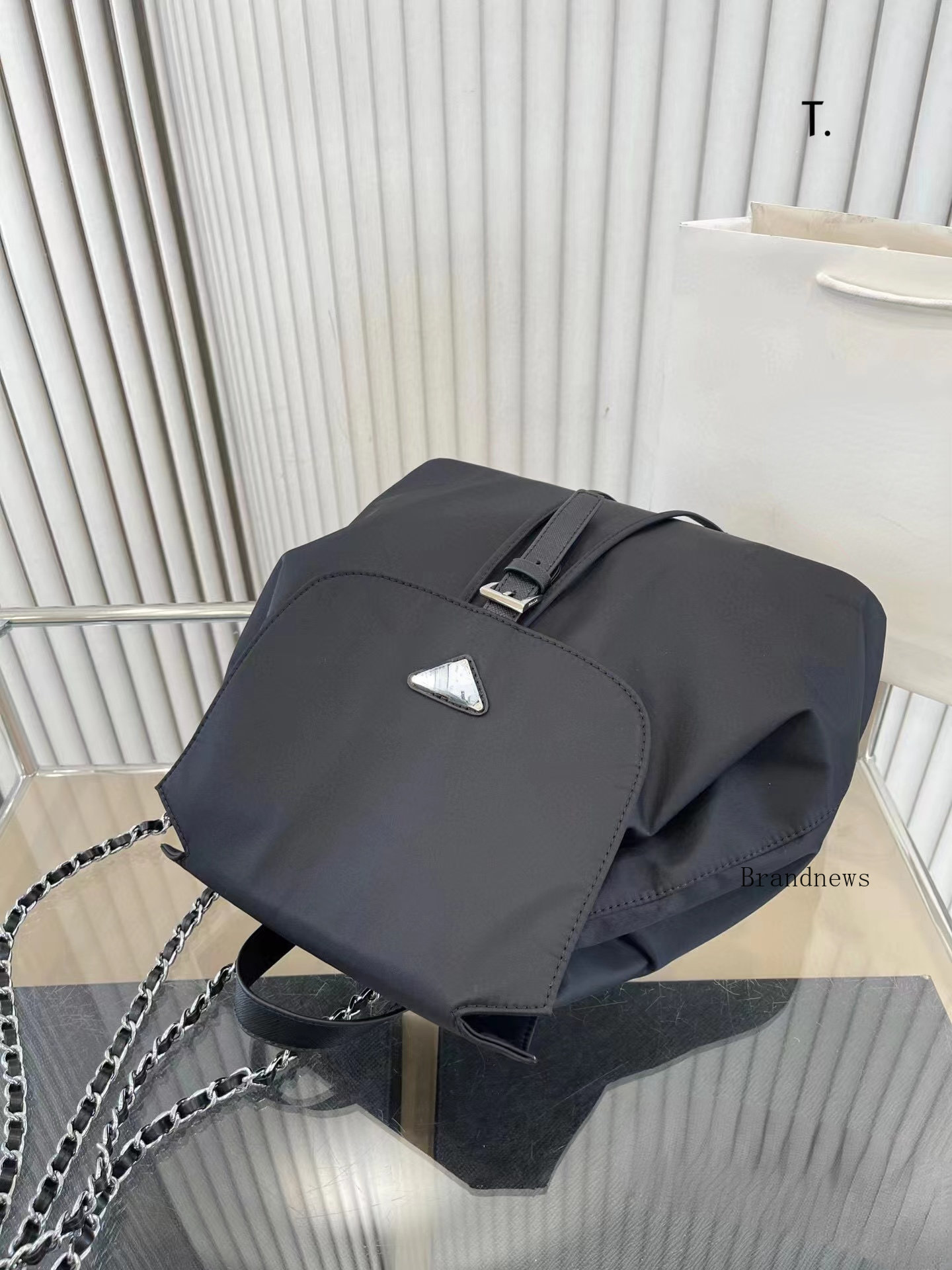 Designer Nylon Backpack For Women And Men Handbags Purses Black Shoulder Bag Chain Belt Satchel Triangle Brand Rucksack Classic School Bag Totes Travel Duffle 2431