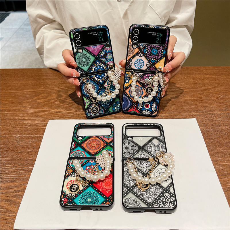 Pulseira Pérola Luxo Estojo para Celular Vogue Estilo Étnico para Samsung Galaxy Folding Z Fold3 Fold4 Flip3 fLIP4 5G Durável Elegante Flor Print Fold Shell À Prova de Choque