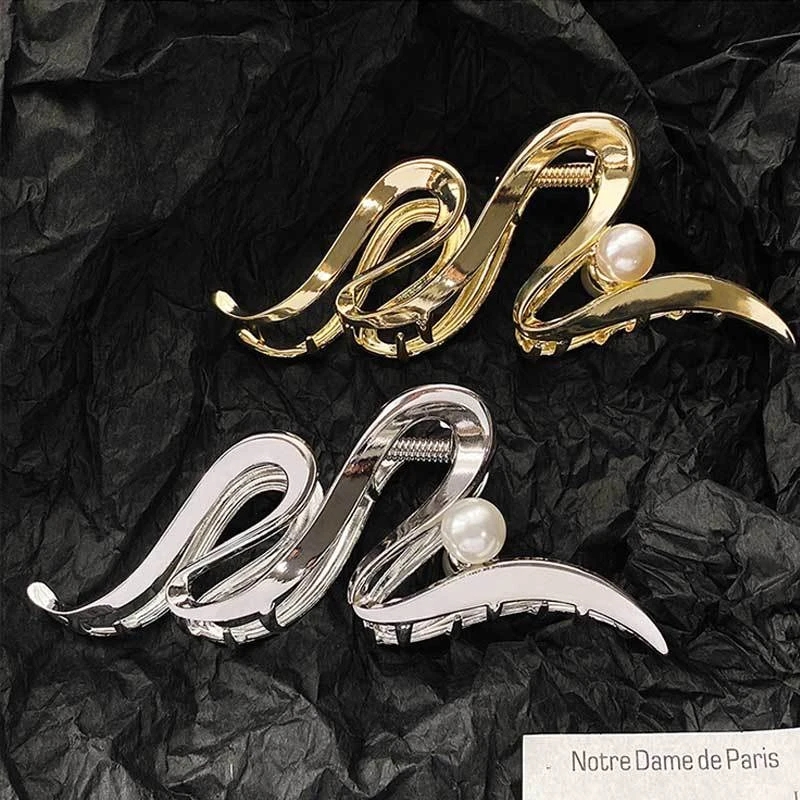 2023 New Metal Grab Clip Large Women Hair Clip Elegant Pearl Ponytail Braid Shark Clip Hair Claw Fashion Copricapo