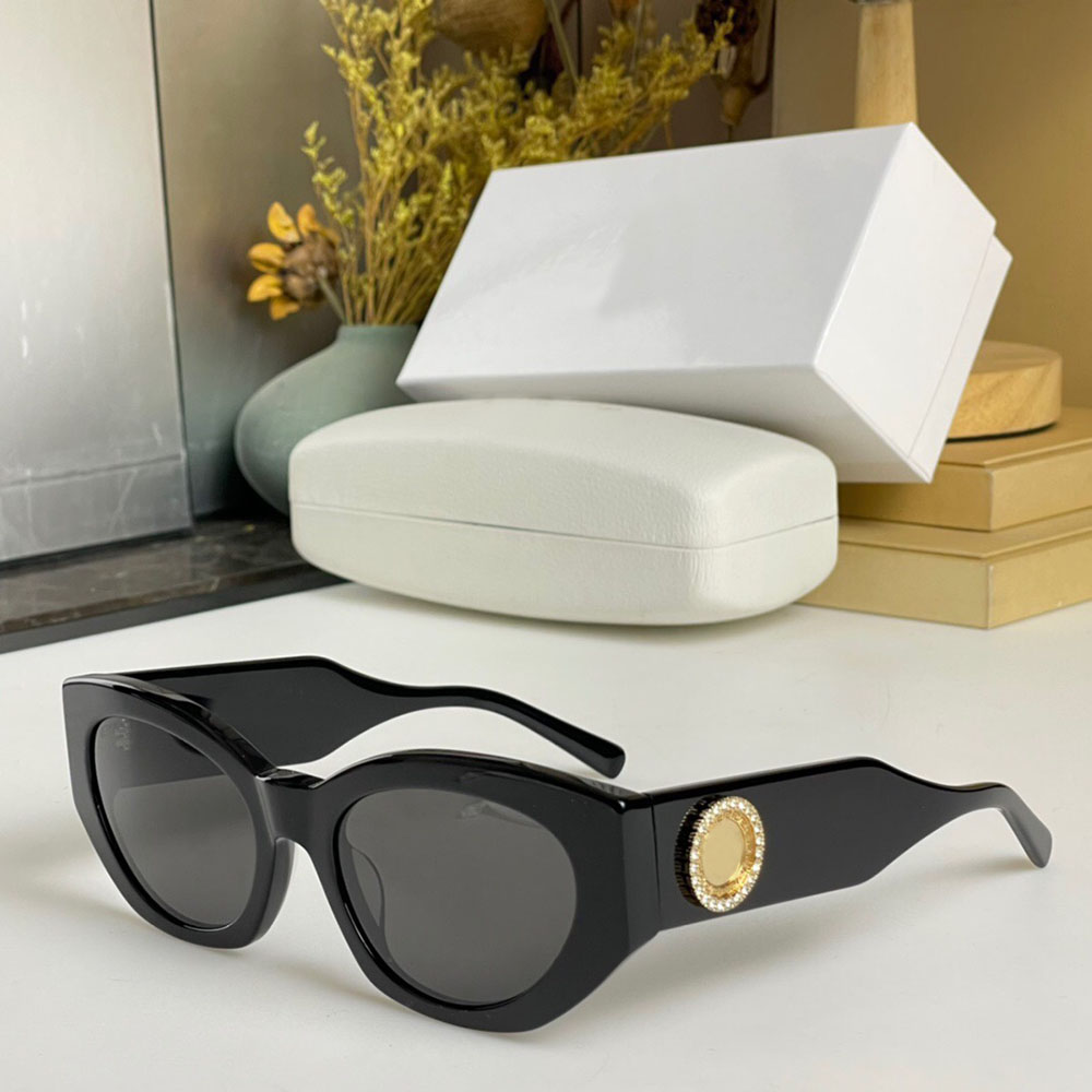 2023 Fashion Queen Exclusive New Style Unique Appearance Design PC Plate Full Frame Gray And Black Khaki Lens Women's Sunglasses Classic Fashion Casual Style