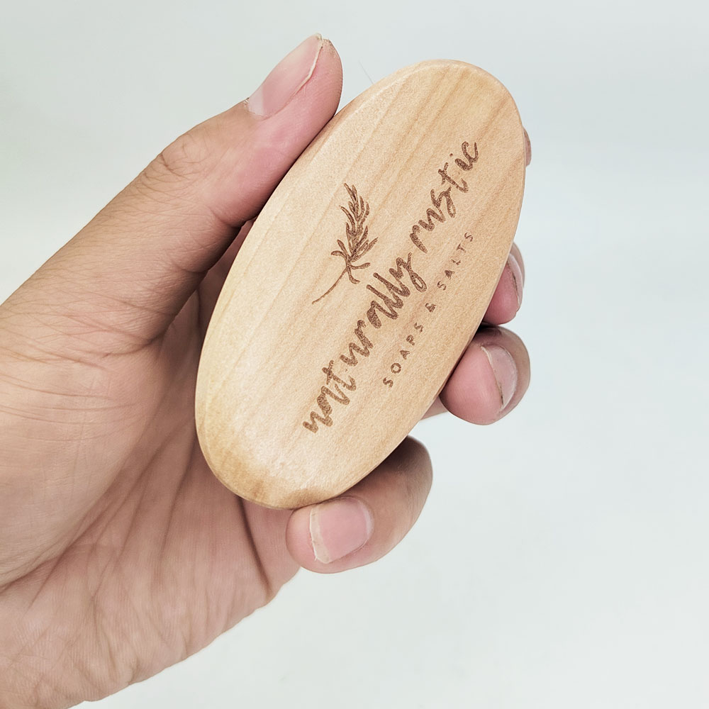 MOQ 50 stuks Mini-baardborstel voor gezichtshaar OEM Aangepast LOGO Klein formaat Pocket Houten handvat met pure varkenshaarborstels Snorharen Snor Mannen Verzorging